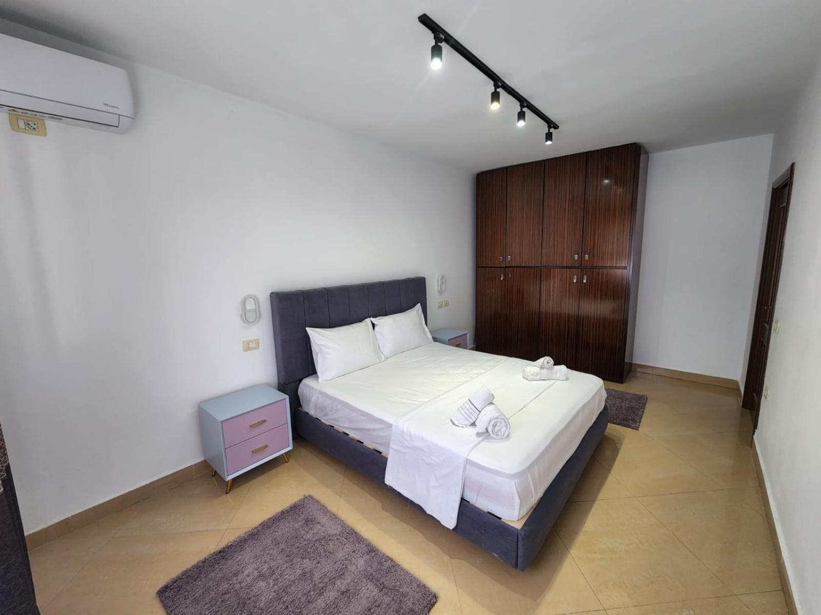 Square 3* Tirana